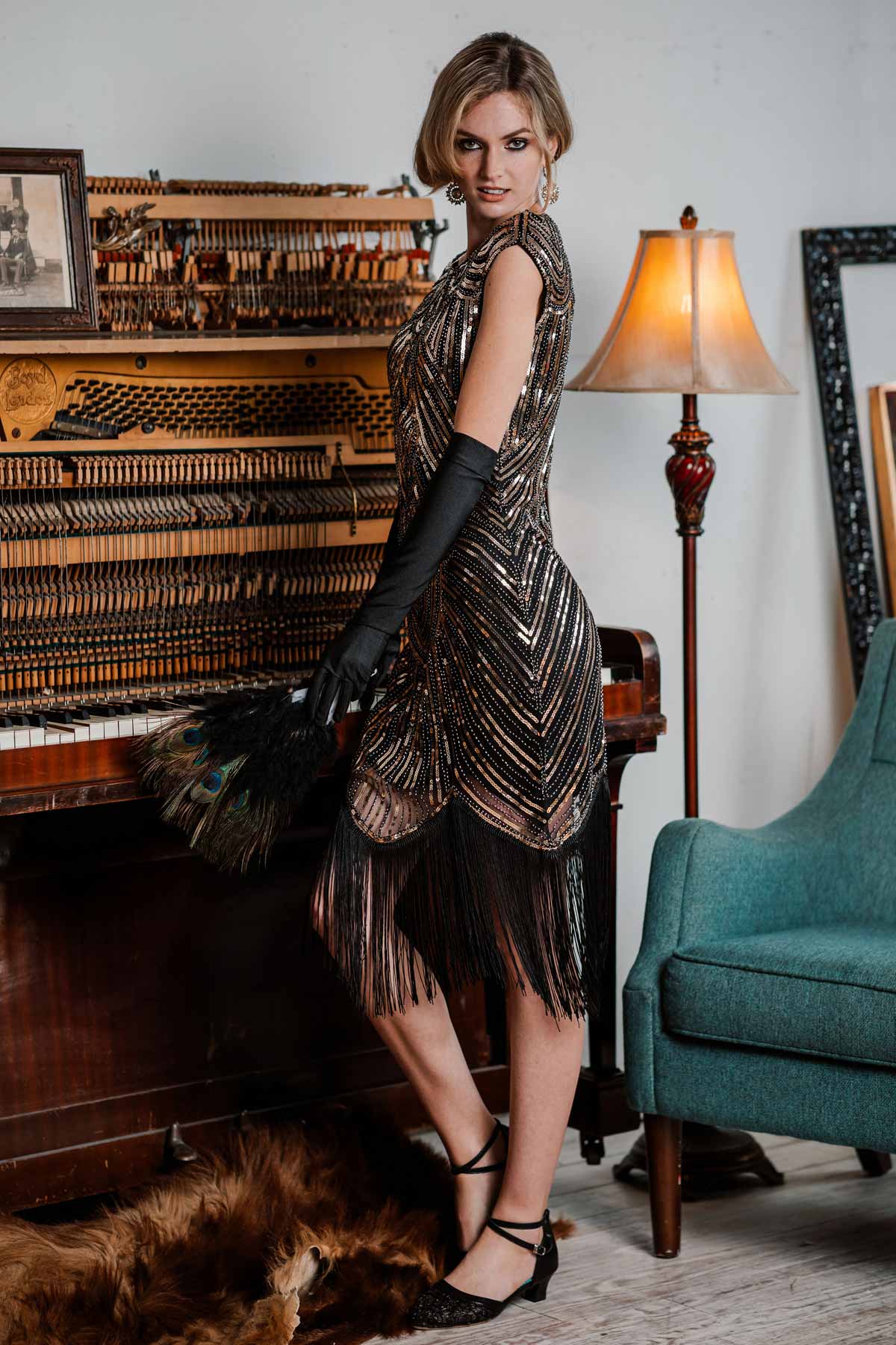 1920s Sequin Beaded Fringed Dress - Image 17