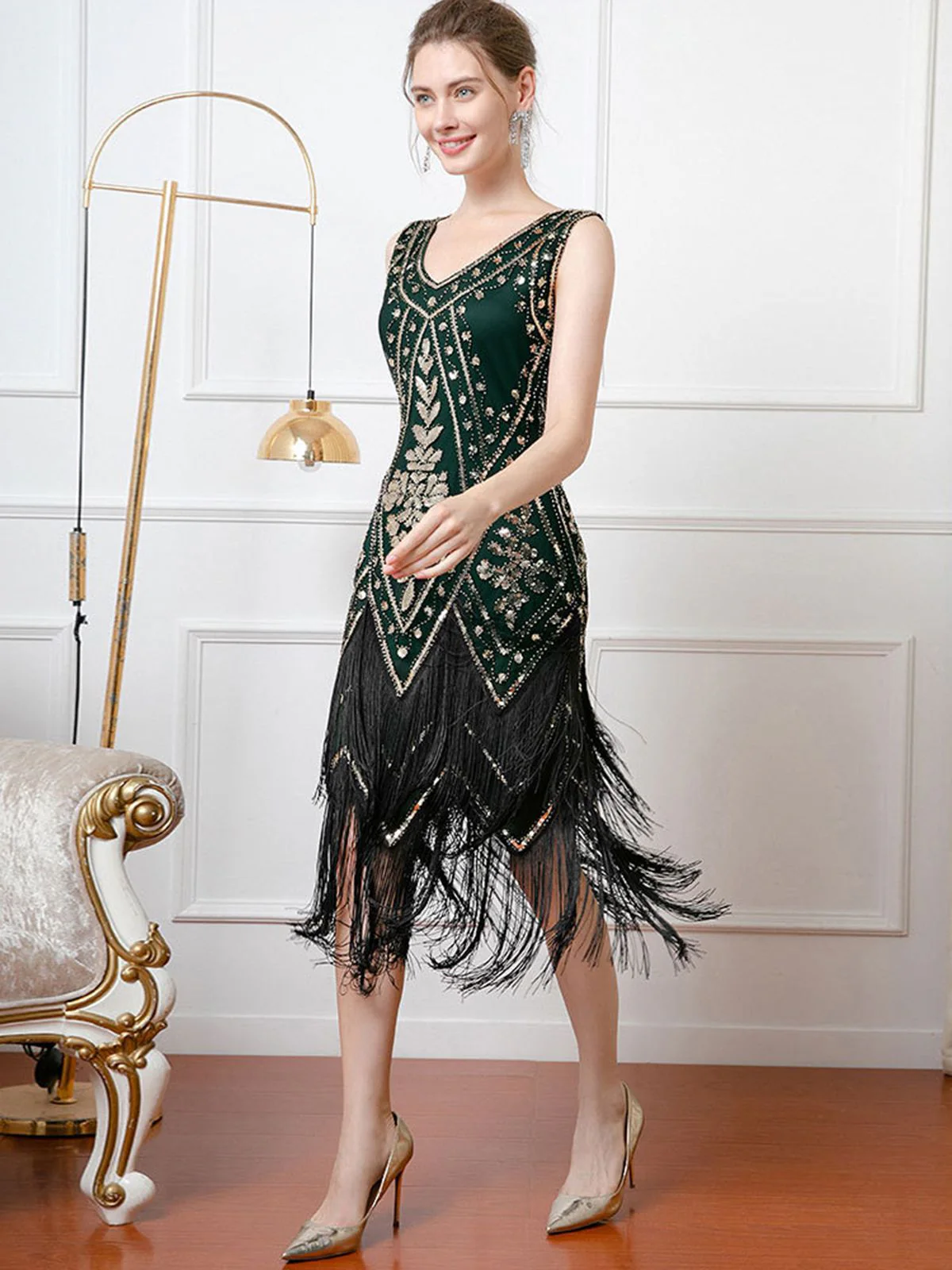 1920s V-Neck Sequined Tassel Flapper Sleeveless Dress - Image 3