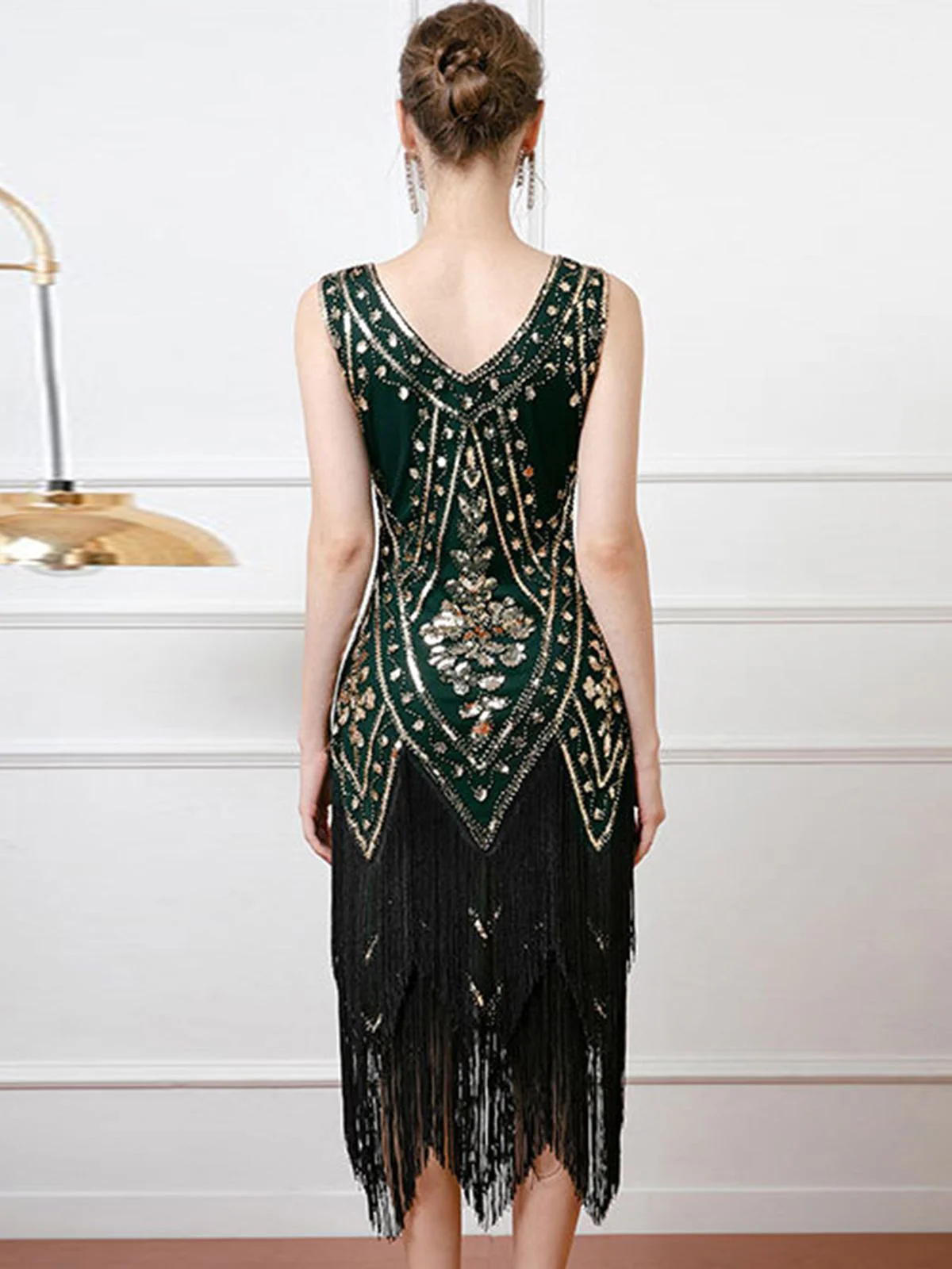 1920s V-Neck Sequined Tassel Flapper Sleeveless Dress - Image 4