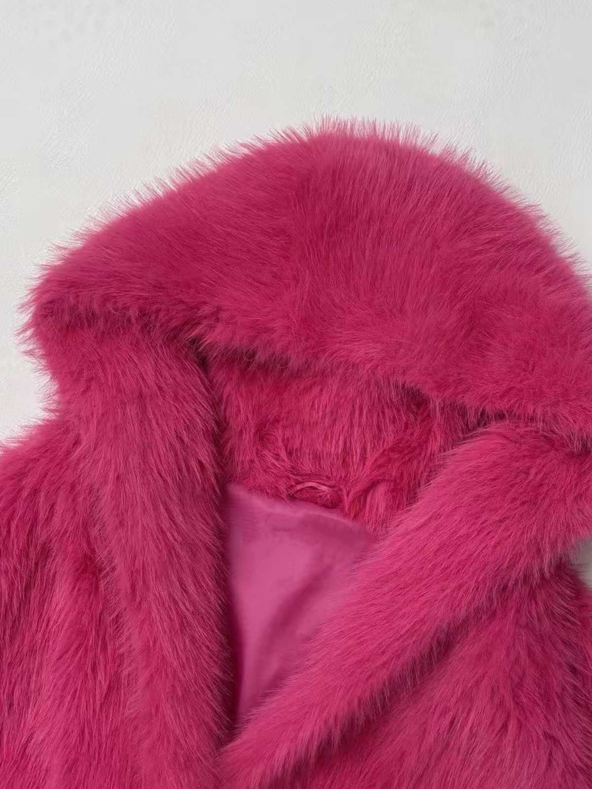 1930s Faux Fur Hooded Lapel Solid Coat - Image 6