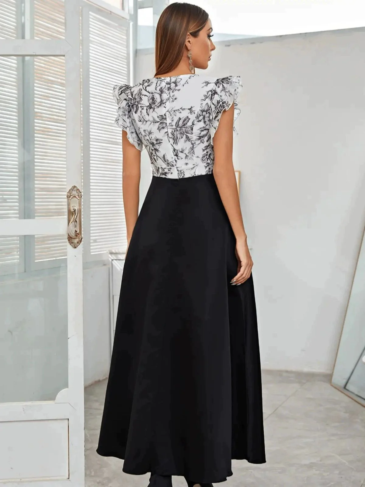 1930s Floral Flounce Sleeve V-Neck Patchwork Dress - Image 5