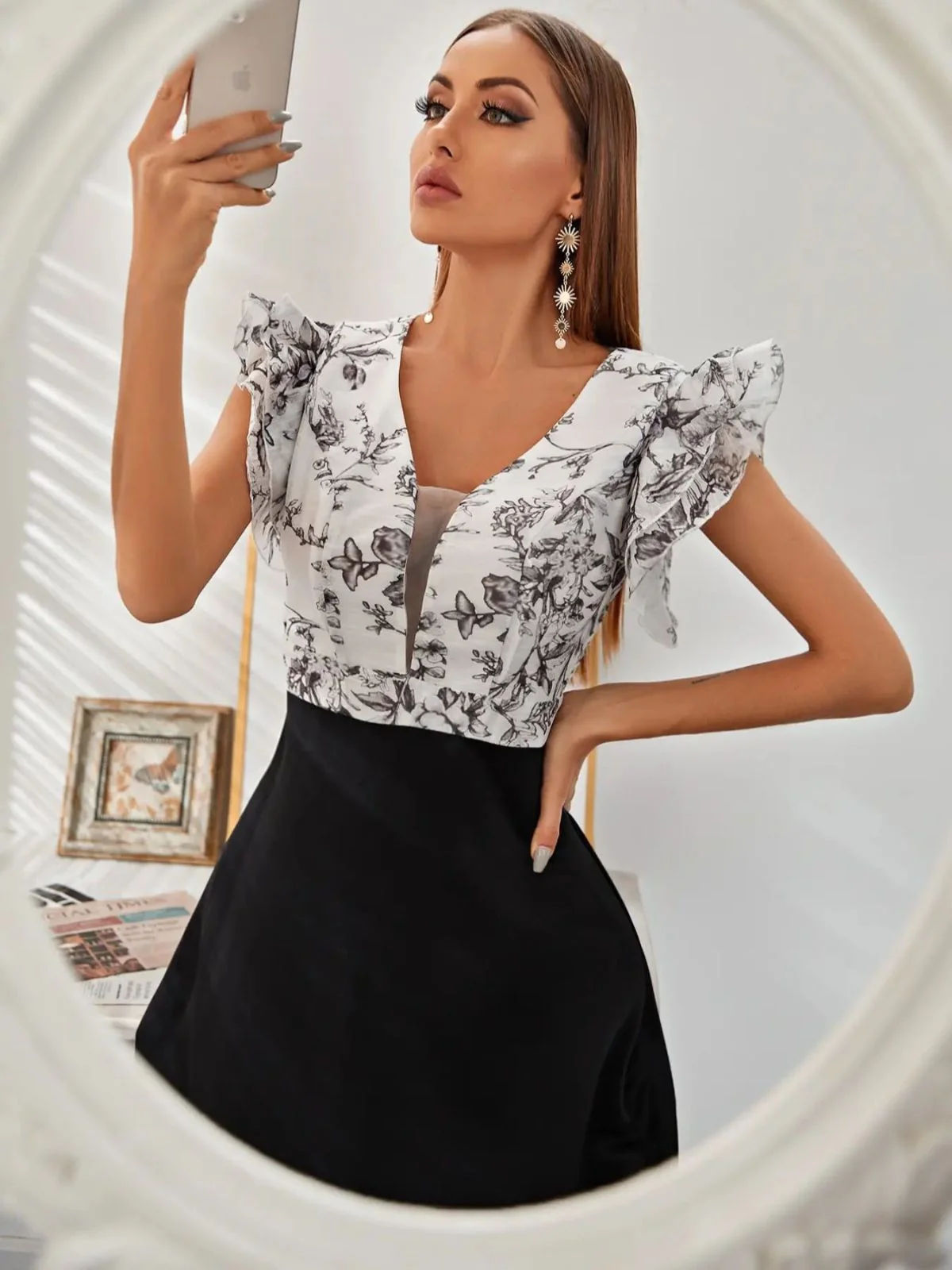 1930s Floral Flounce Sleeve V-Neck Patchwork Dress - Image 6