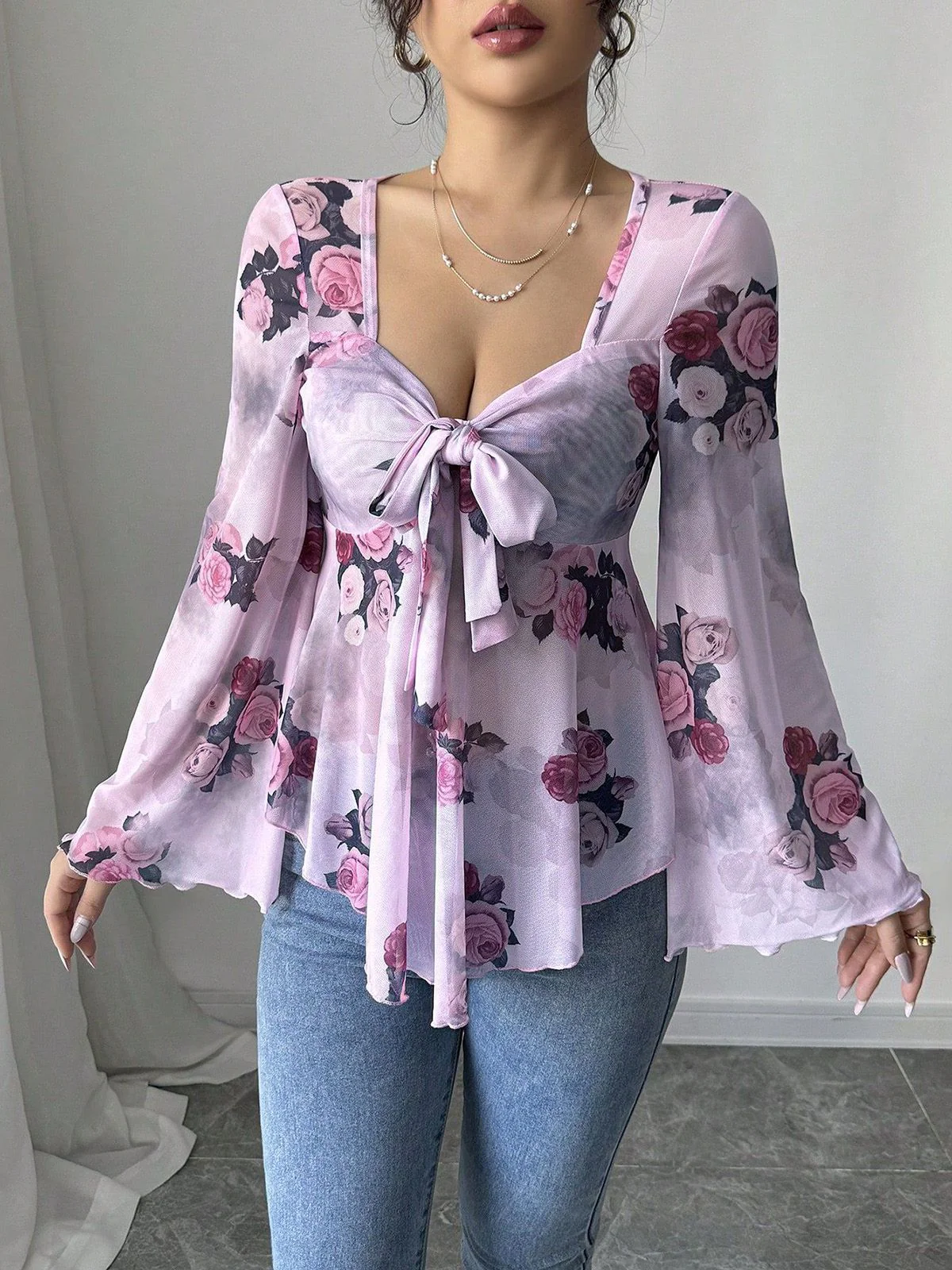 1930s Floral V-Neck Flare Chiffon Blouse - Image 2