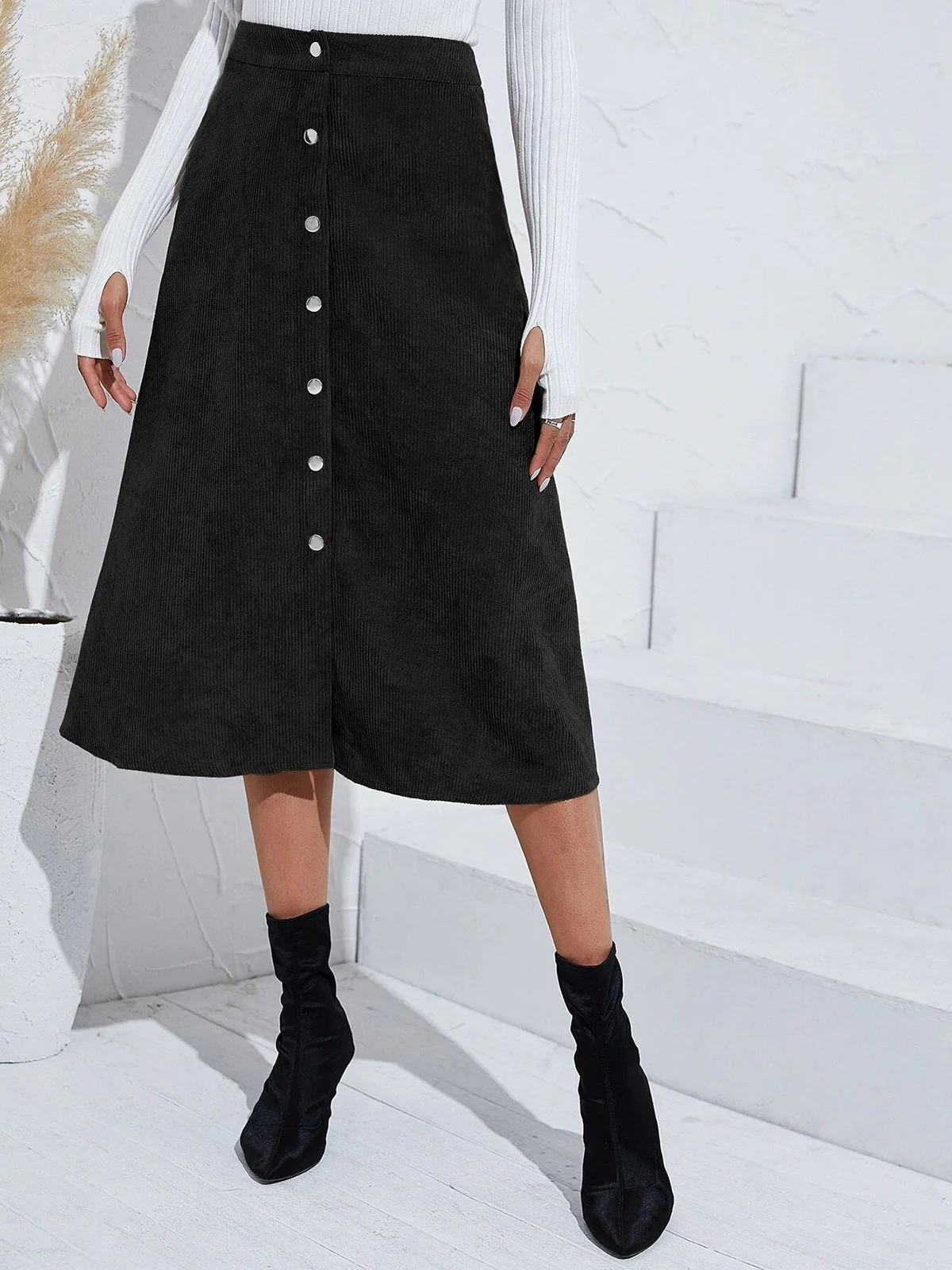 1930s Solid Buttoned Corduroy A-Line Skirt - Image 10