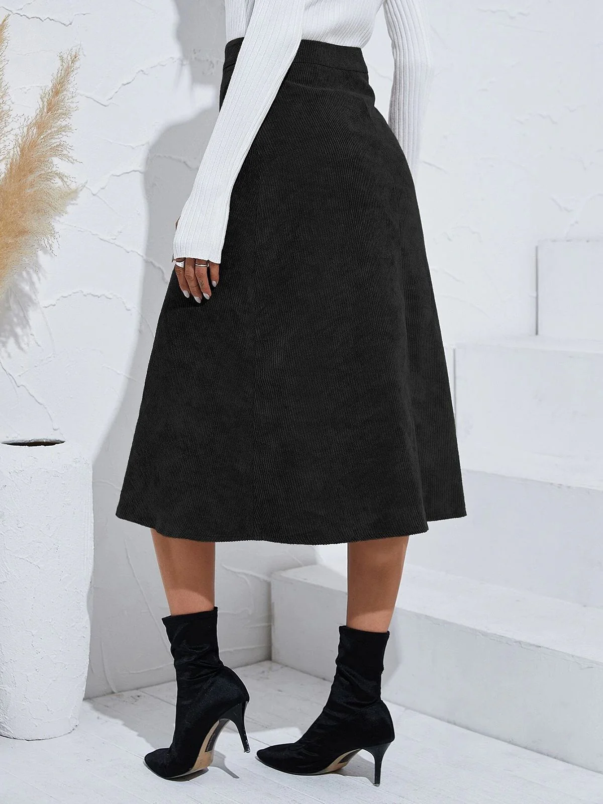 1930s Solid Buttoned Corduroy A-Line Skirt - Image 11
