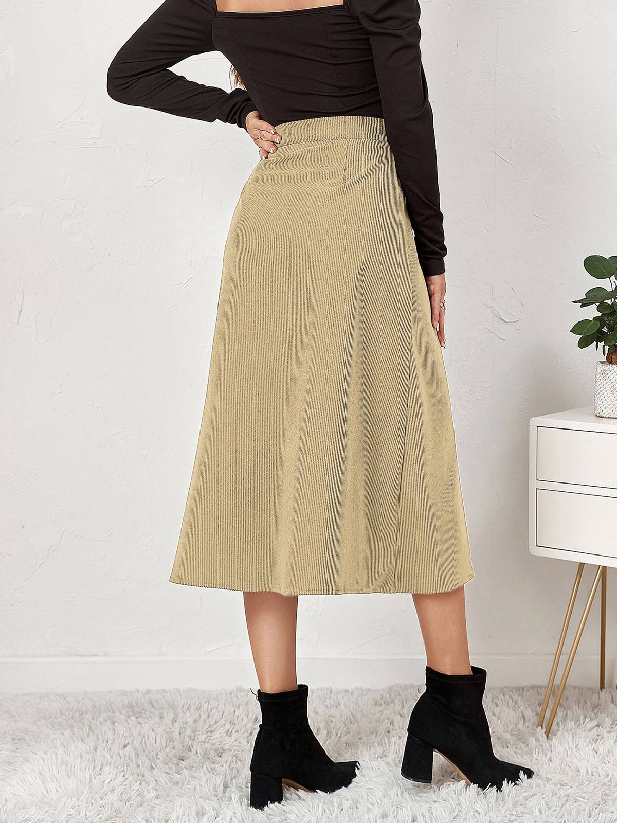 1930s Solid Buttoned Corduroy A-Line Skirt - Image 8