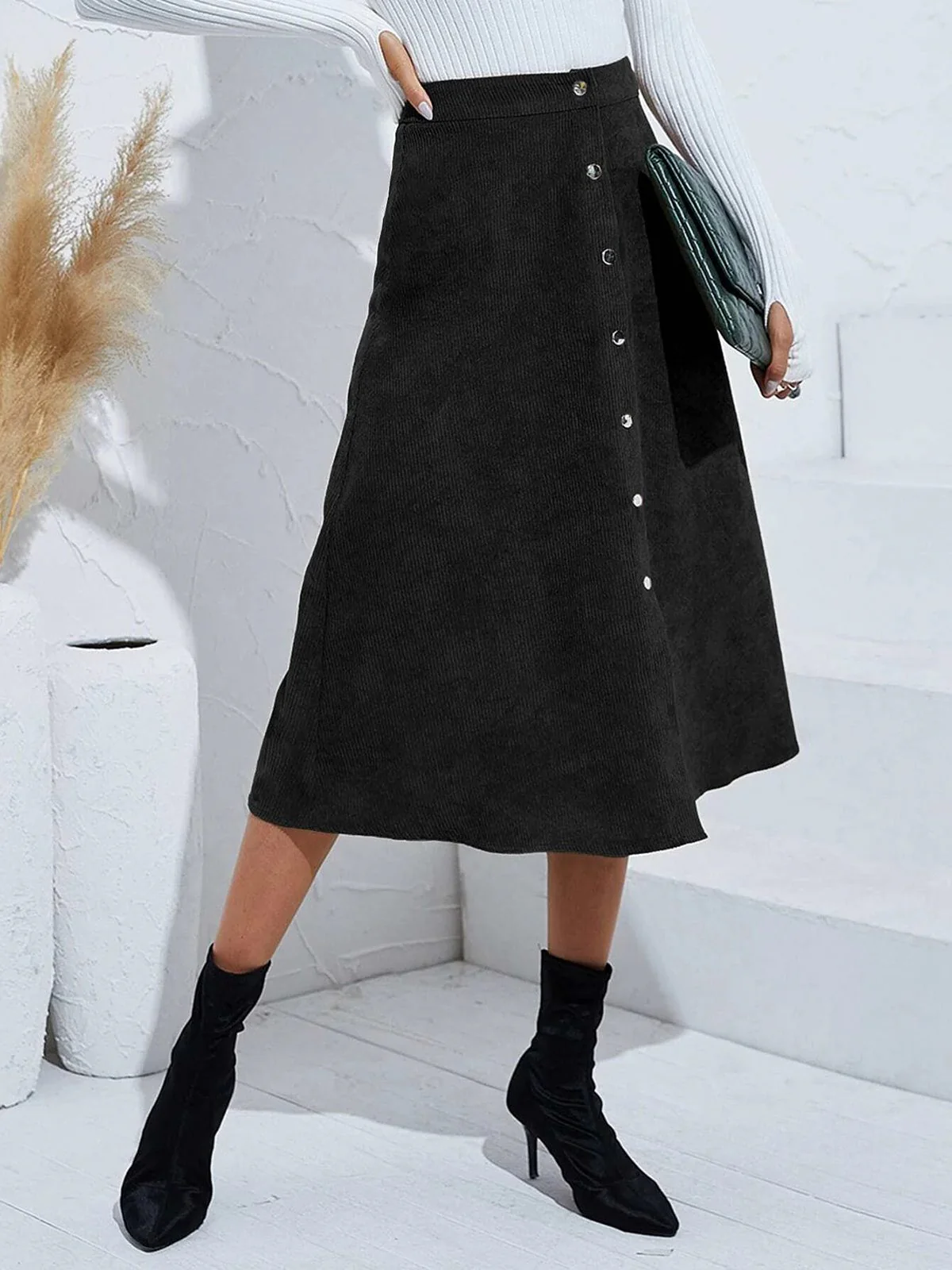 1930s Solid Buttoned Corduroy A-Line Skirt - Image 9