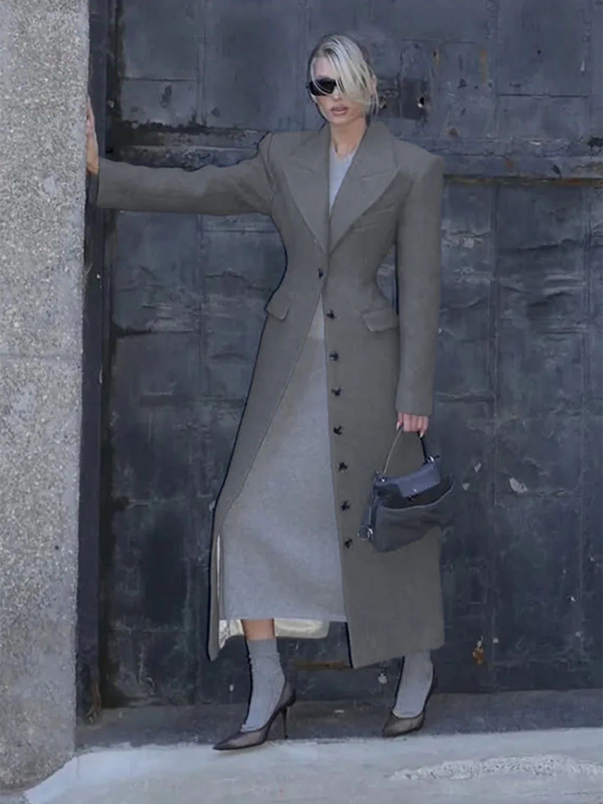 1930s Solid Lapel Button Wool Coat - Image 9