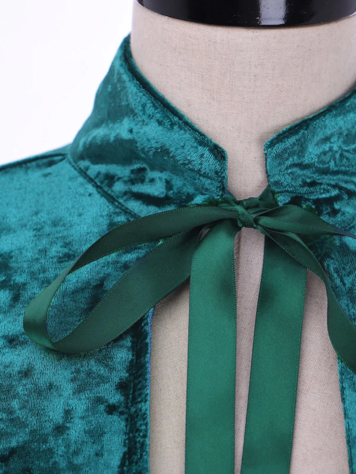 1930s Velvet Medieval Lace-Up Halloween Cape - Image 4
