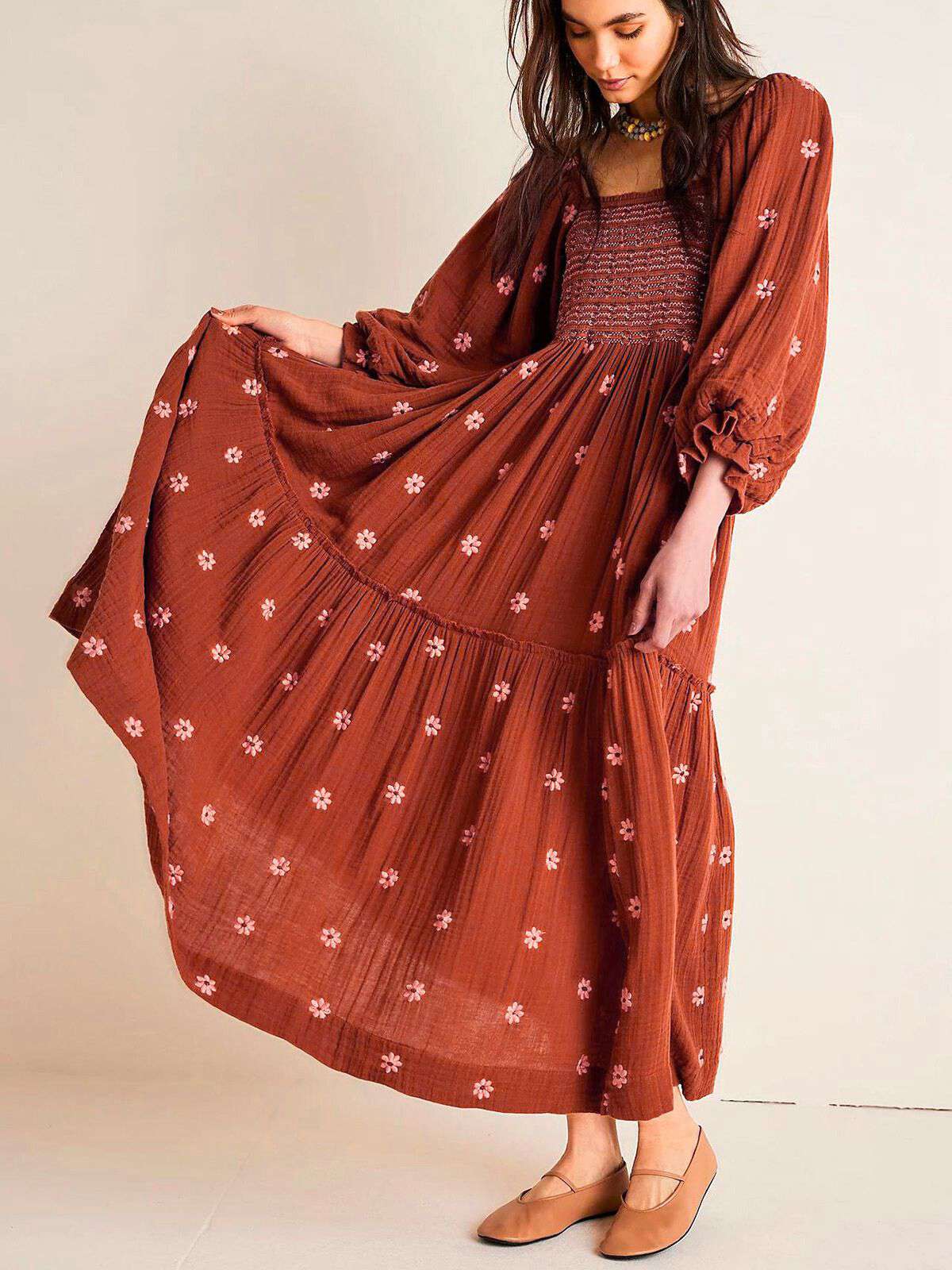 1940s Embroidered Floral Lantern Sleeve Dress - Image 10