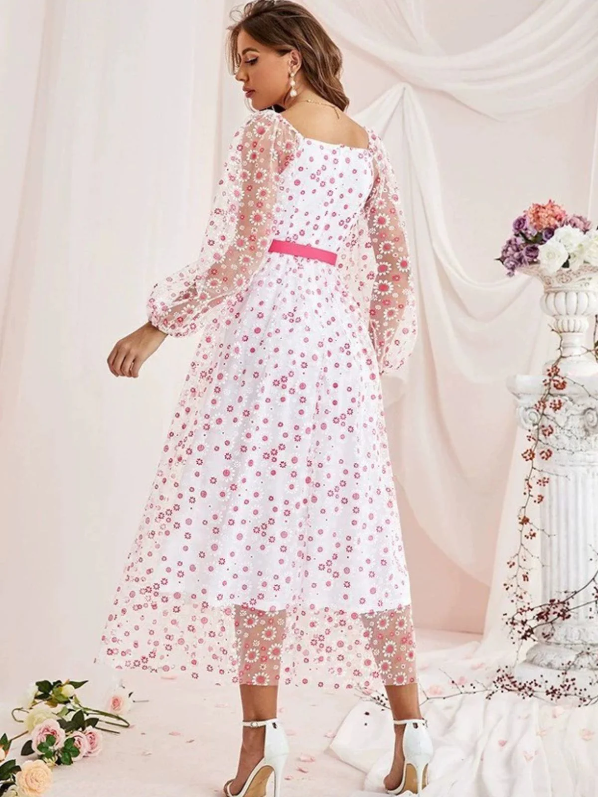 1940s Floral Illusion Square Neck Belt Dress - Image 7