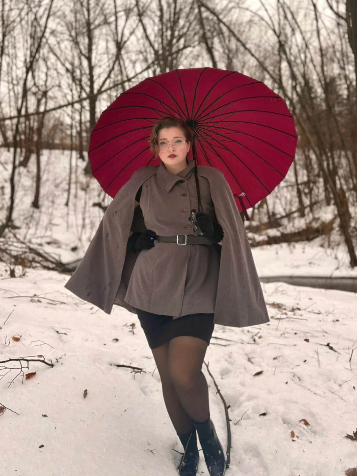 1940s Lapel Belted Jacket With Detachable Cape - Image 2