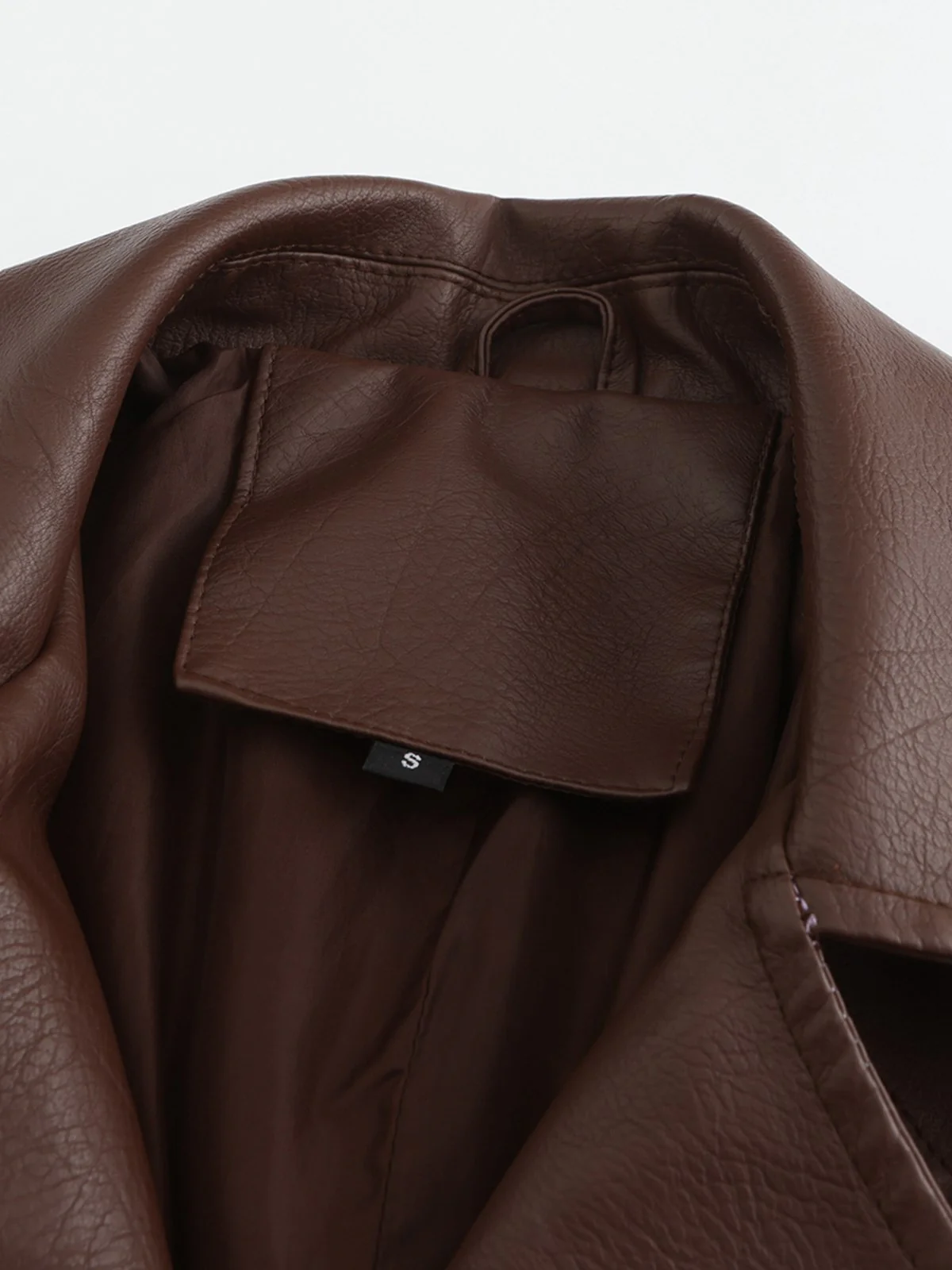 1940s Solid Lapel Leather Trench Coat - Image 16