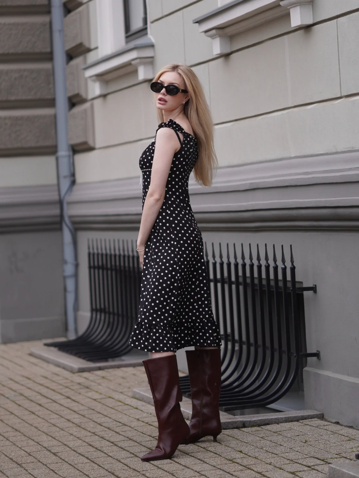 1940s Square Neck Polka Dot Ruffle Dress - Image 2