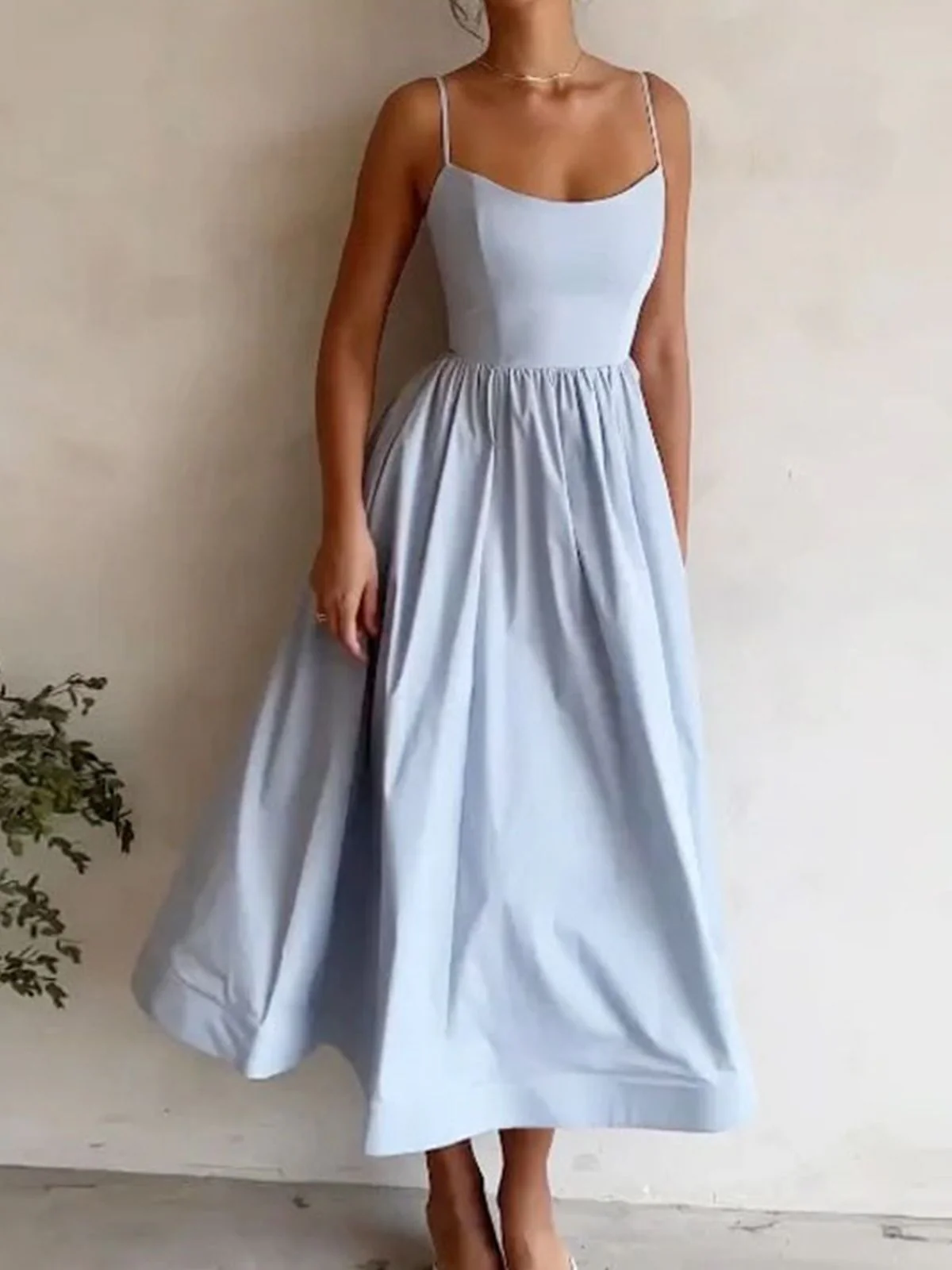 1940s U-Neck Spaghetti Strap Pleated Dress - Image 9
