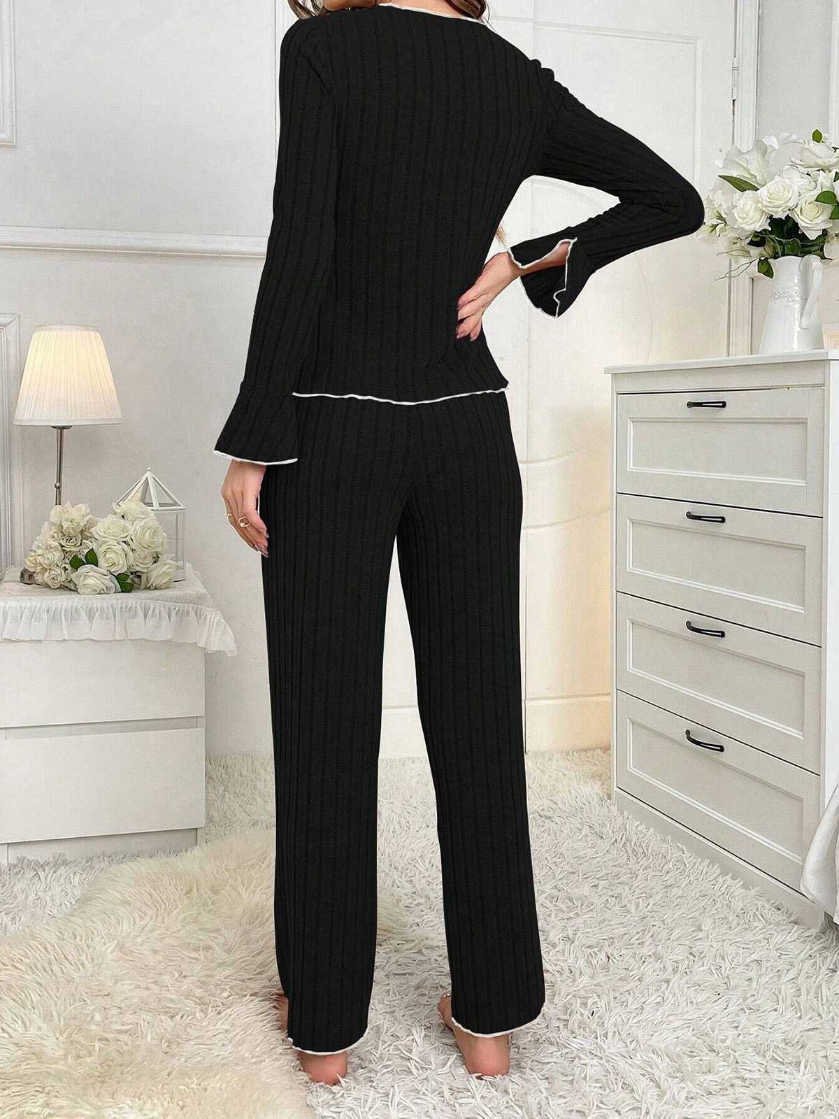 1950s Bow Knitted Ruffled Long Pajama Set - Image 10