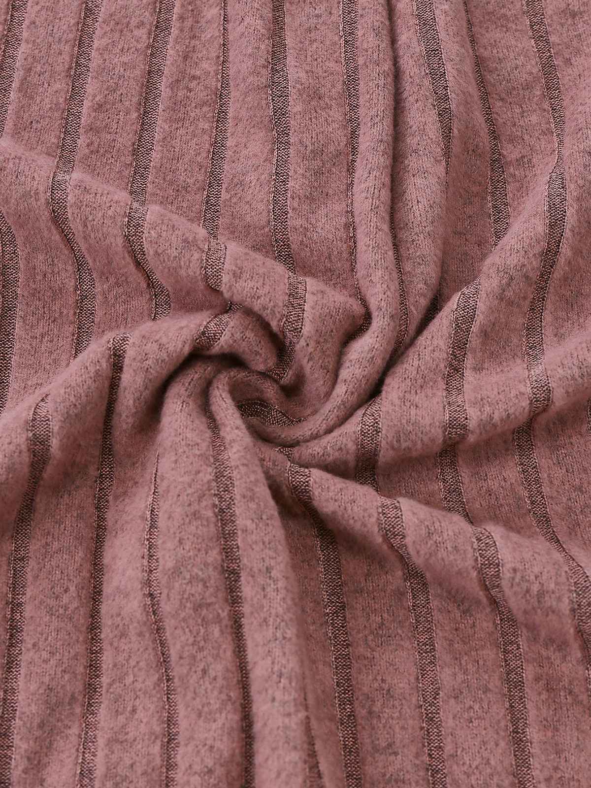 1950s Bow Knitted Ruffled Long Pajama Set - Image 6