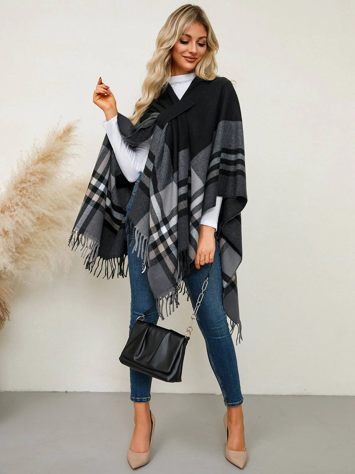1950s Cozy Windproof Striped Tassel Poncho Coat - Image 8