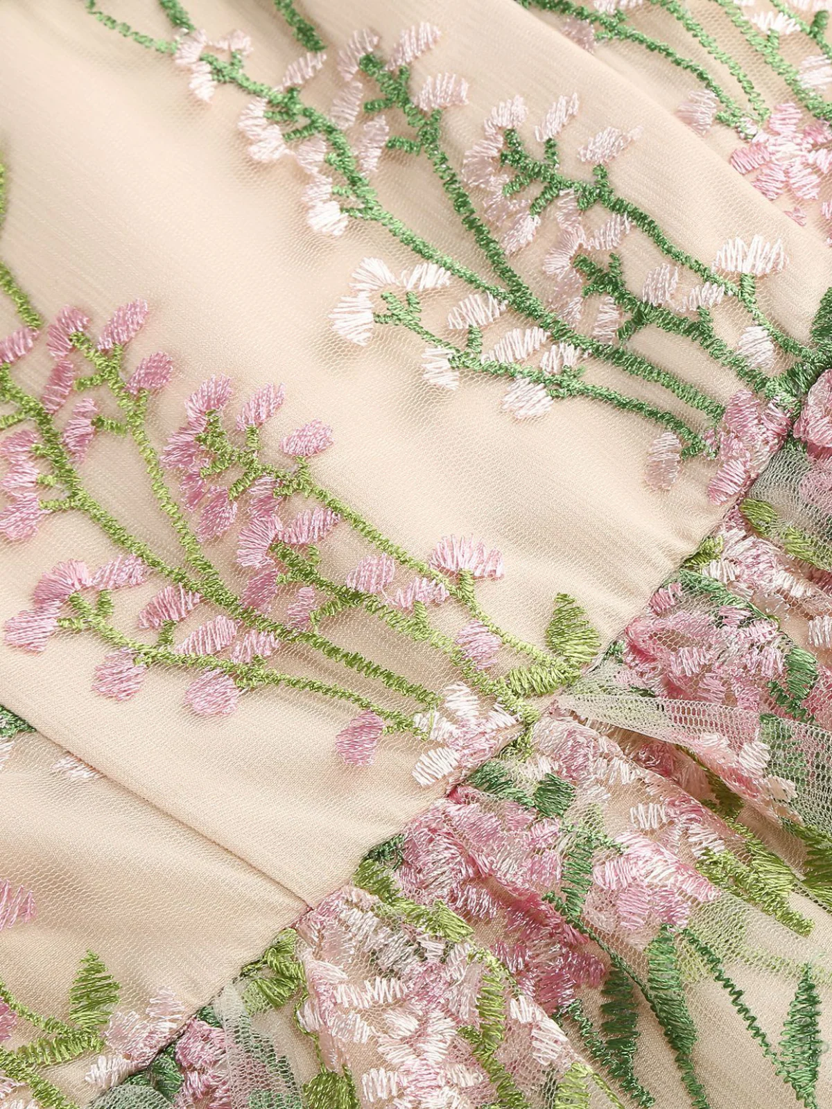 1950s Embroidered Mesh Lace-Up Sweetheart Neck Dress - Image 4