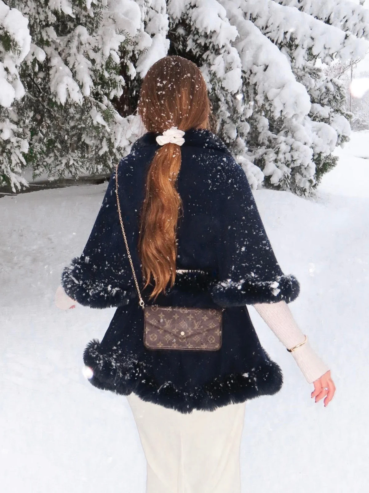 1950s Fur Collar Double Layer Cape Shawl - Image 2