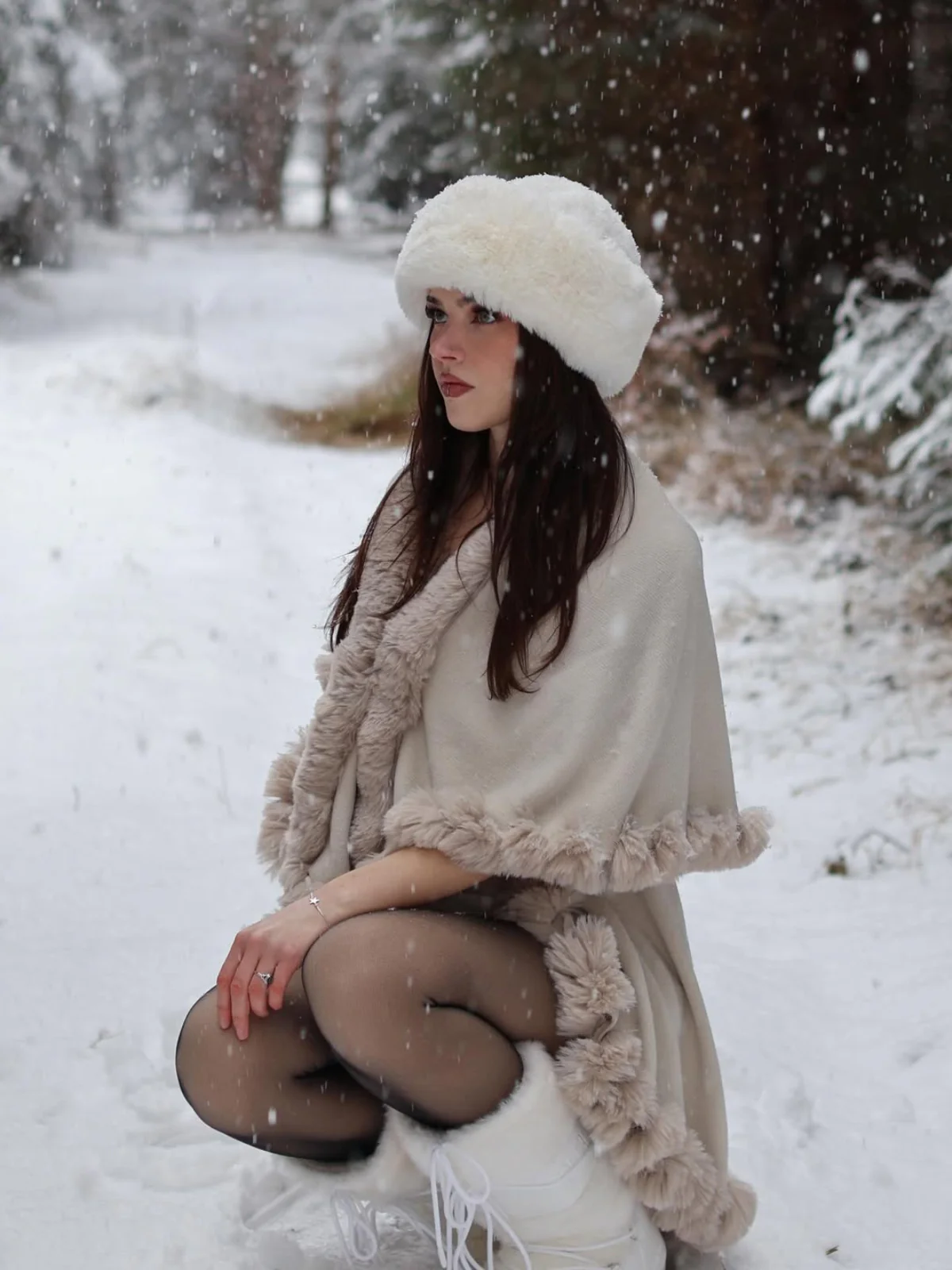1950s Fur Collar Double Layer Cape Shawl - Image 2