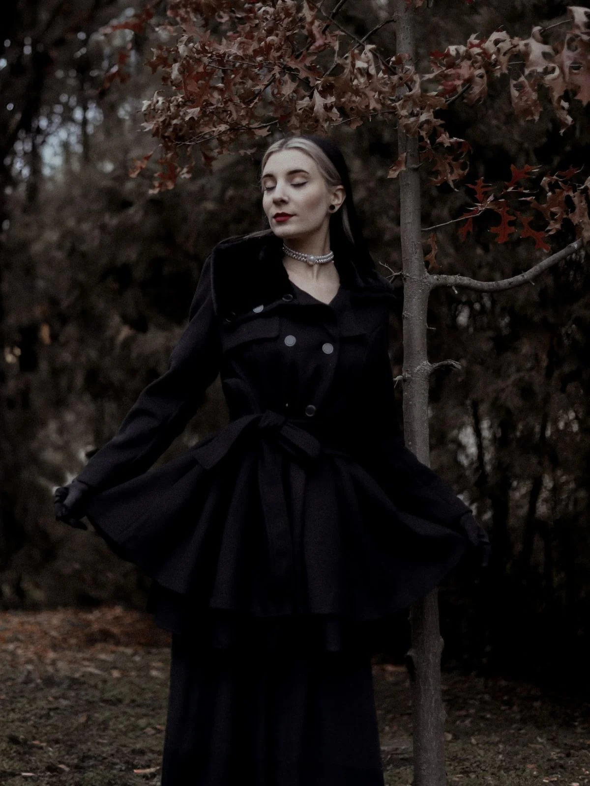 1950s Solid Buckle Fur Trimmed Coat - Image 2