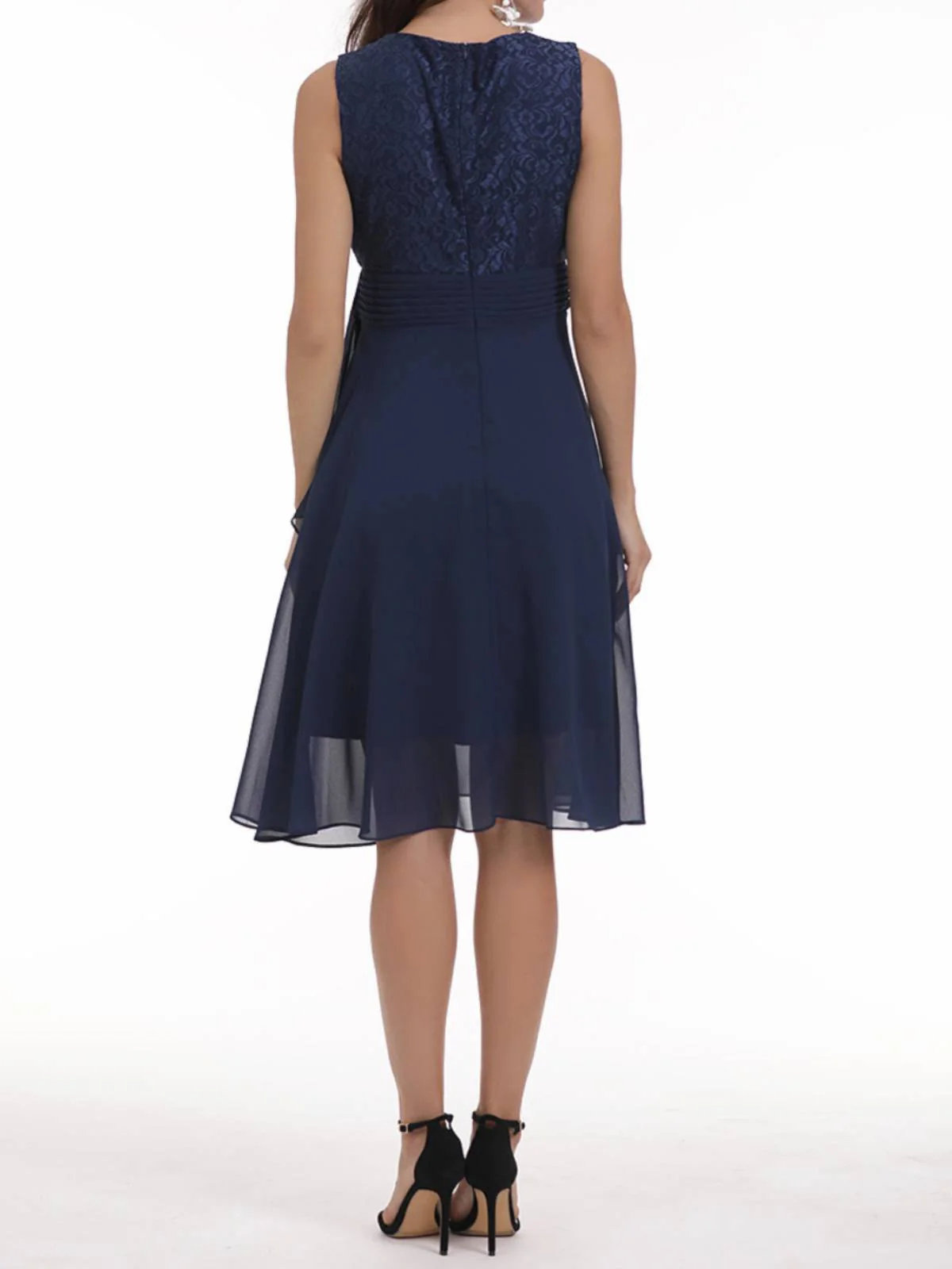 1950s Solid Lace Sleeveless Swing Dress - Image 14