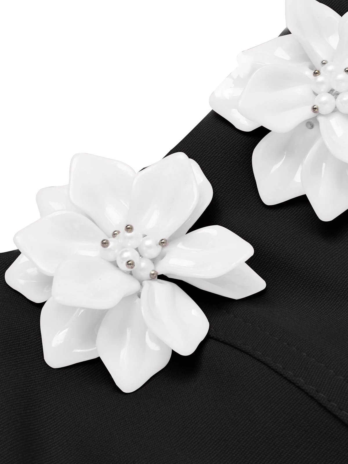 1950s Solid Scoop Neck 3D Floral Dress - Image 5