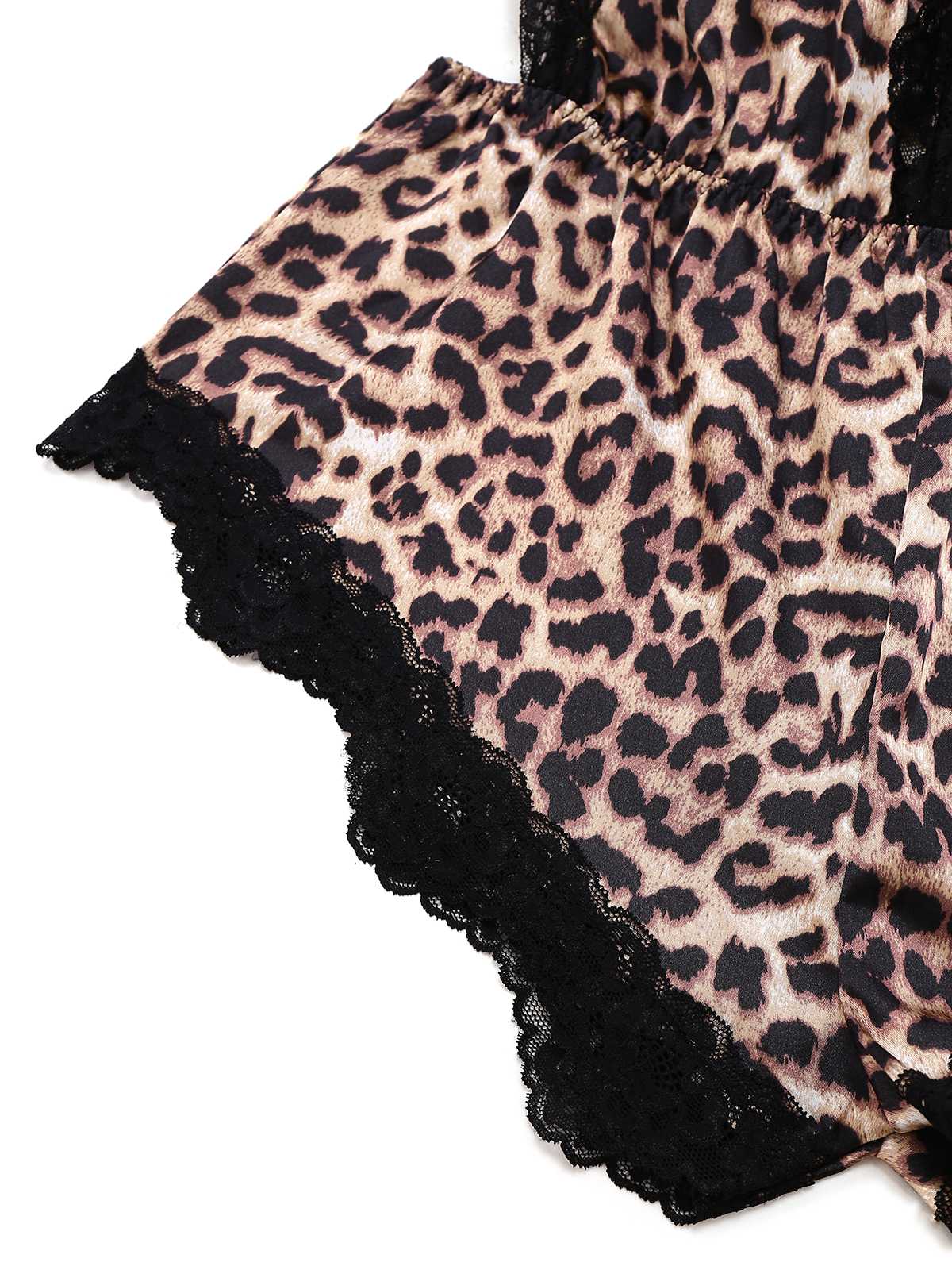 1950s Spaghetti Strap Leopard Lace Sleepwear - Image 4
