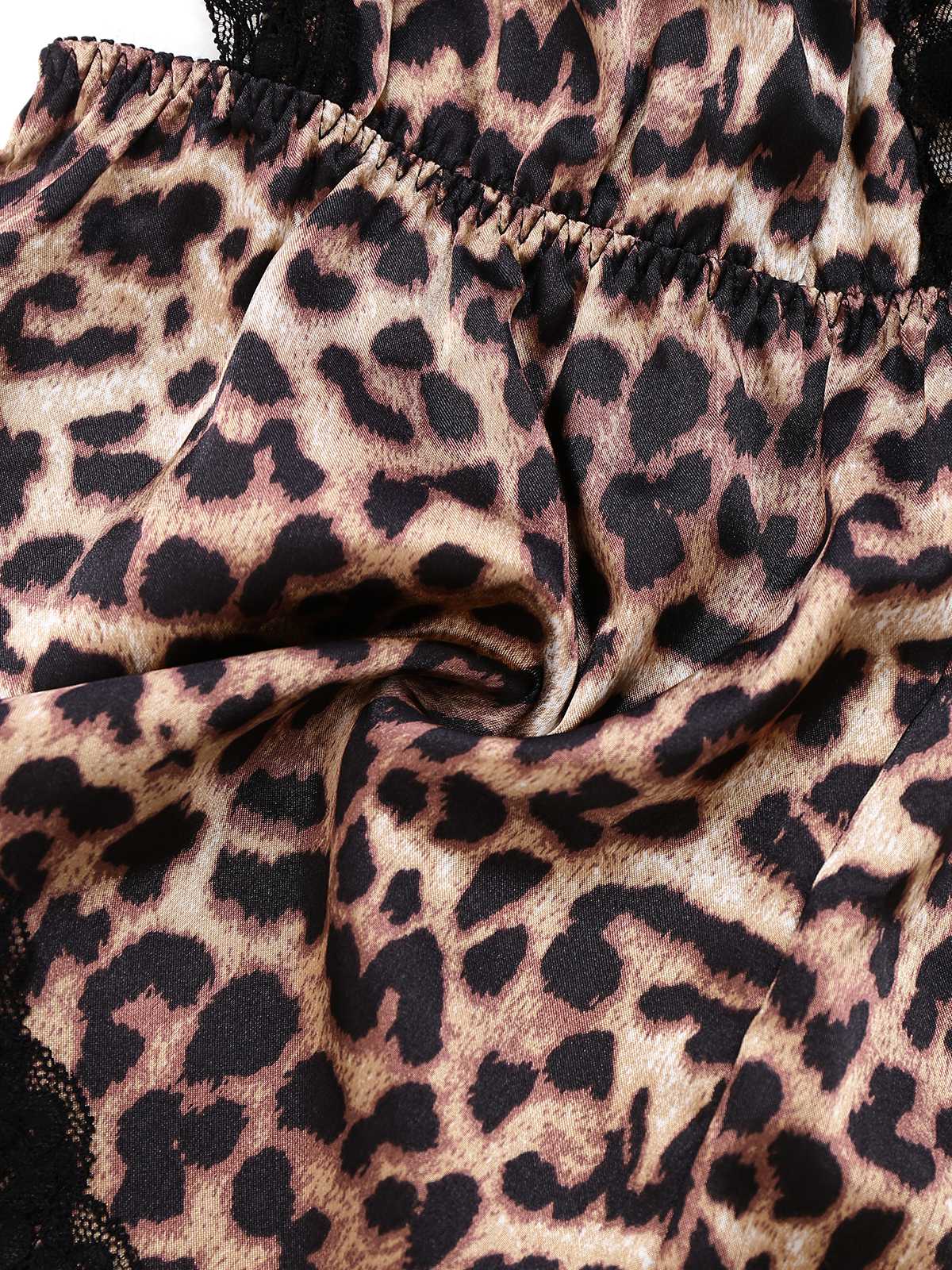 1950s Spaghetti Strap Leopard Lace Sleepwear - Image 5