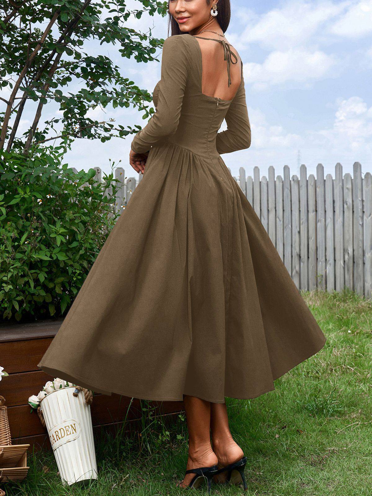 1960s Backless Lace-Up Pleated Midi Dress - Image 10