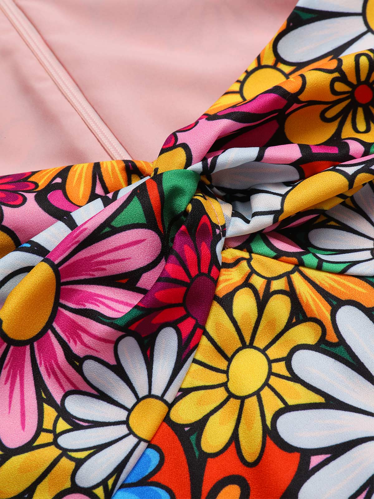 1960s Flare Sleeve Colorful Daisy Dress - Image 6