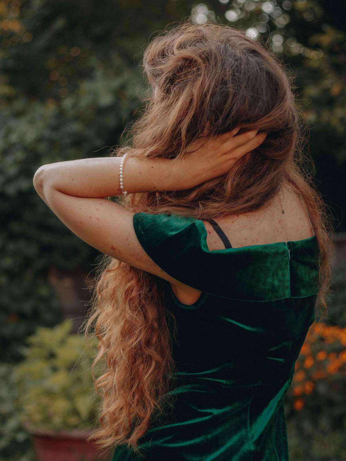 1960s Off Shoulder Velvet Bodycon Dress - Image 3