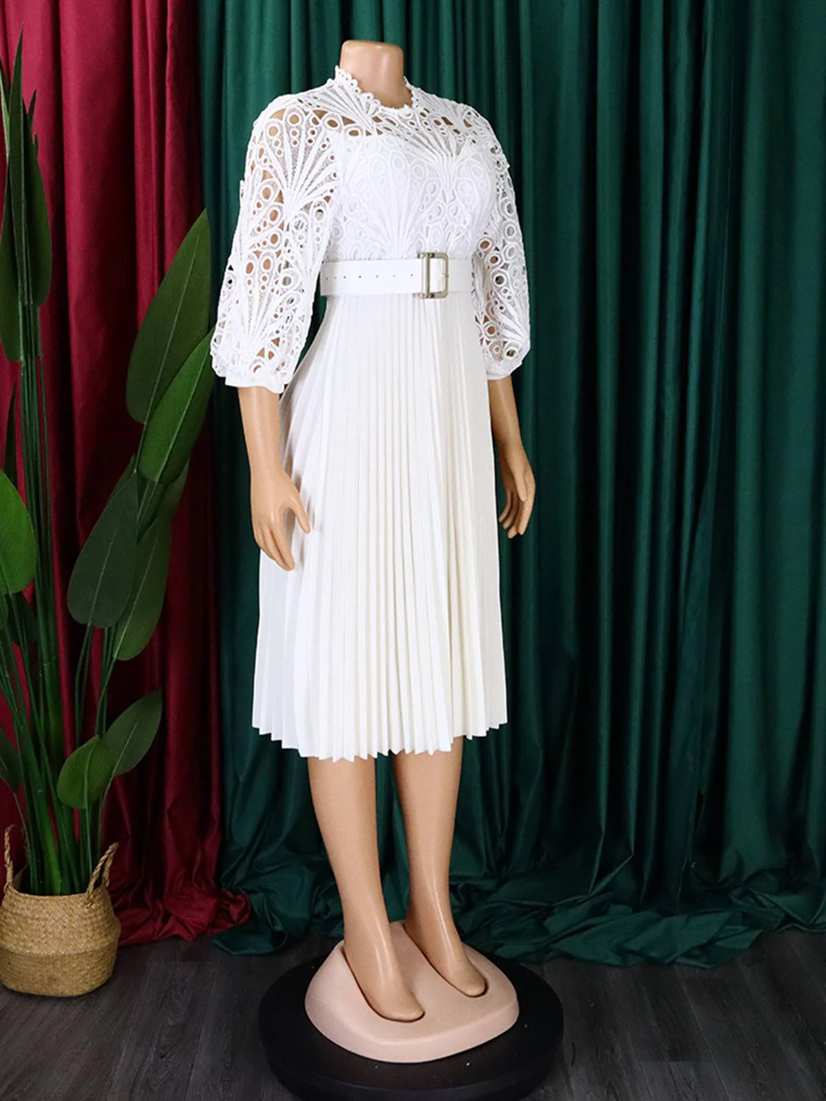 1960s Solid Lace Crochet Pleated Belted Dress - Image 7