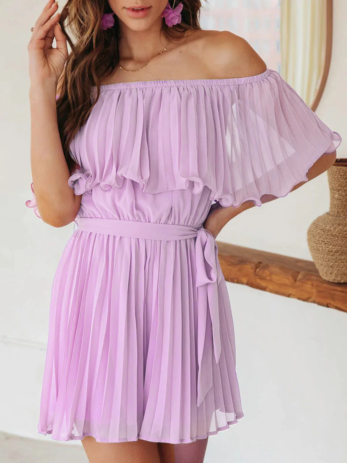 1960s Solid Off-Shoulder Pleated Waist Tie Romper - Image 2