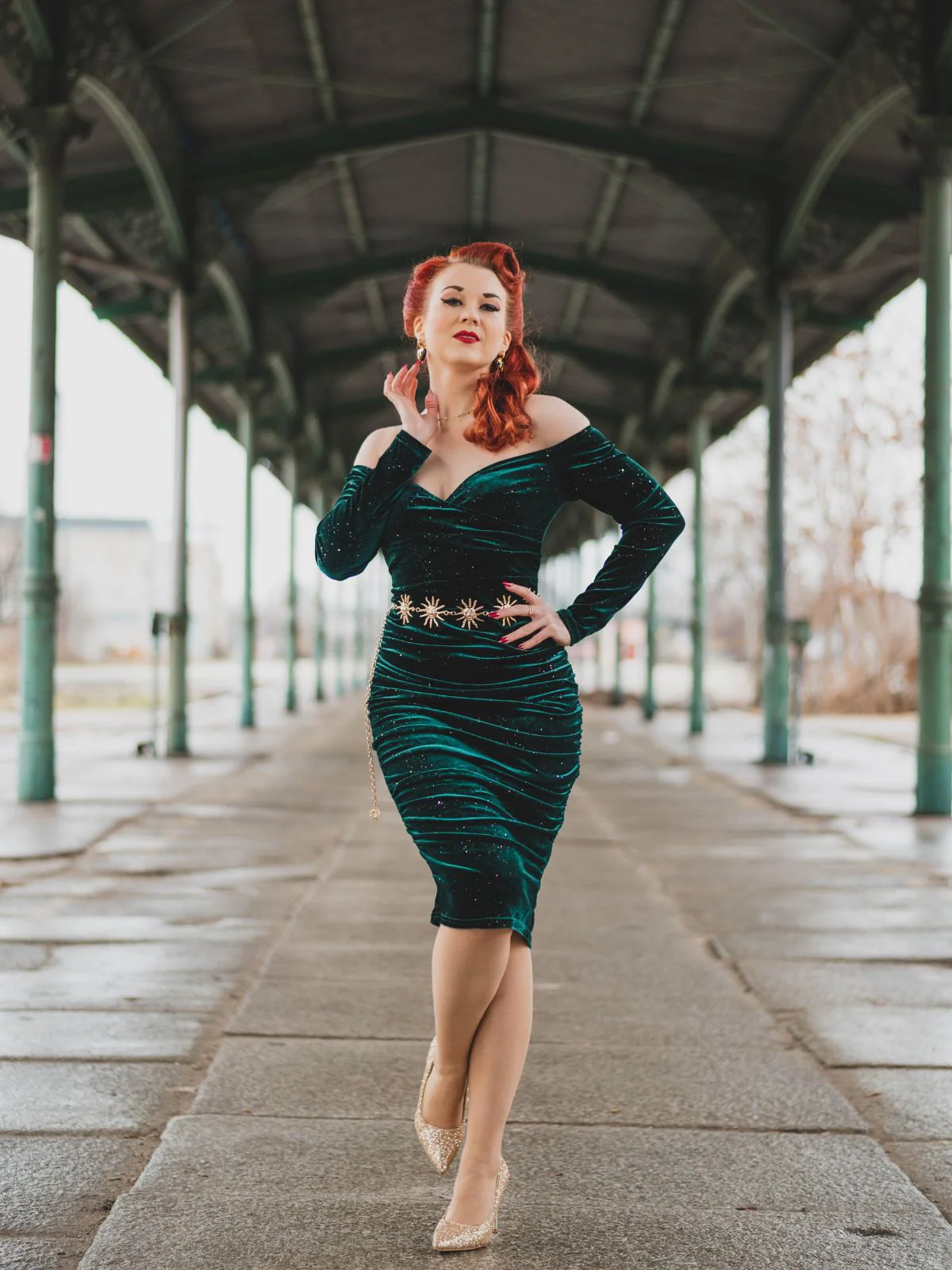 1960s Solid Off-Shoulder Velvet Dress - Image 3