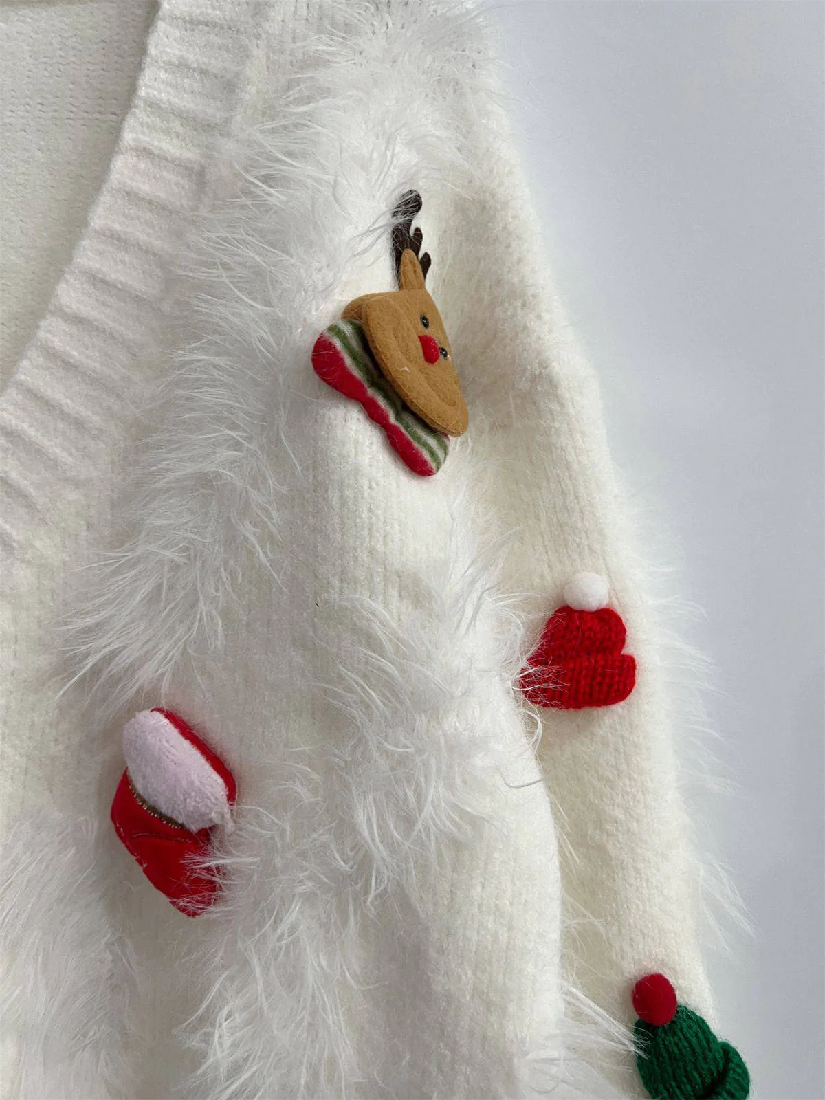 1970s 3D Christmas Print Fluffy Knit Button Cardigan - Image 14
