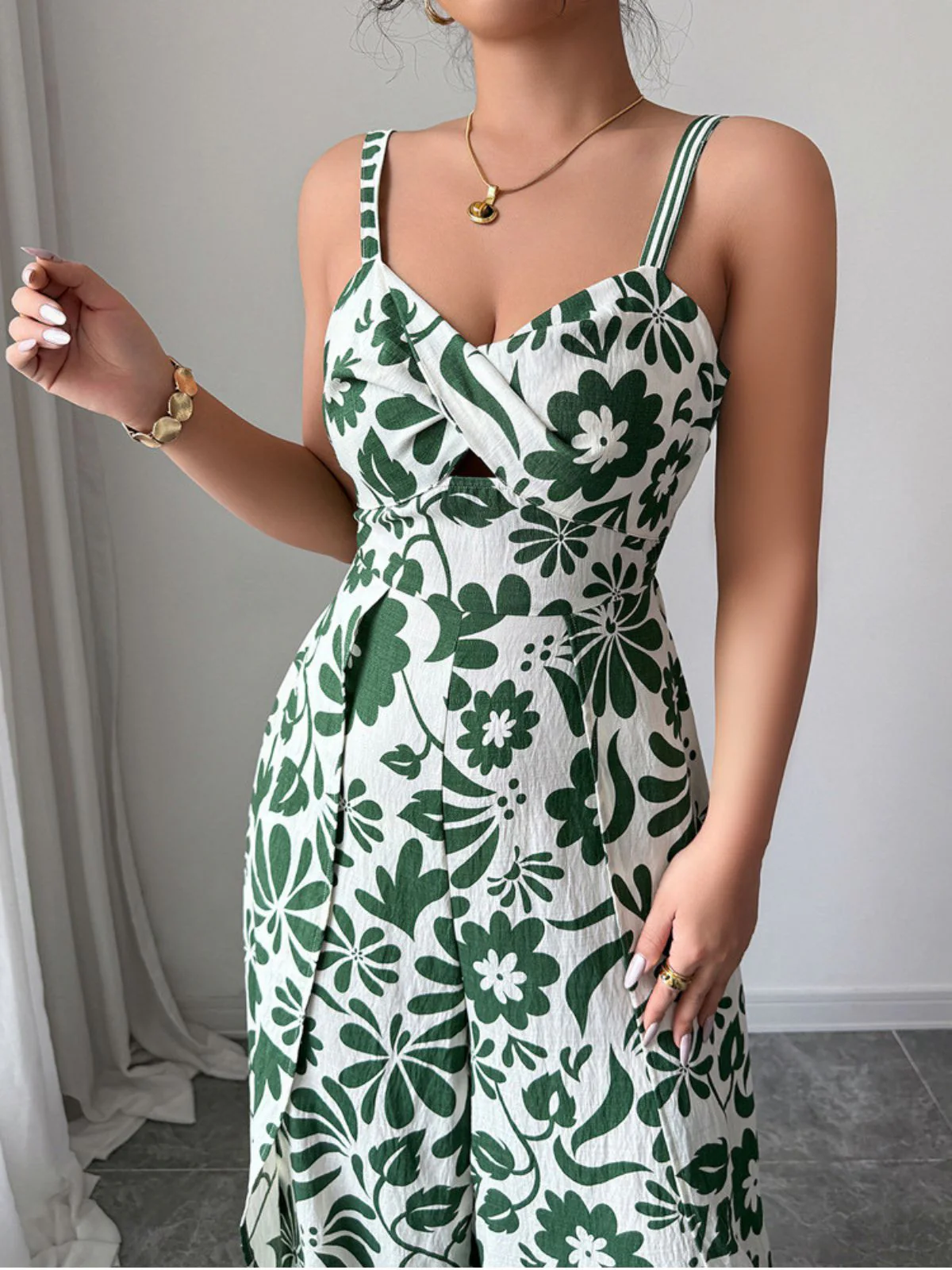 1970s Floral Boho Style Suspender Jumpsuit - Image 12