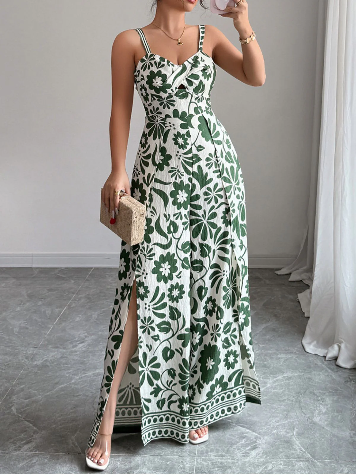 1970s Floral Boho Style Suspender Jumpsuit - Image 9