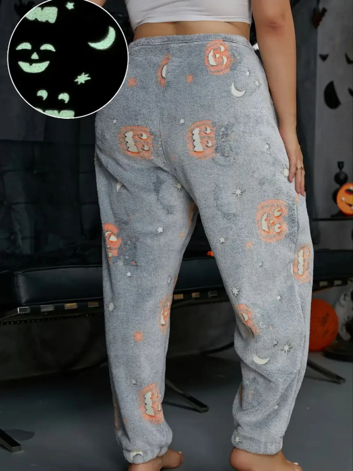 1970s Halloween Glowing Pumpkin Ghost Pajama Pants - Image 10