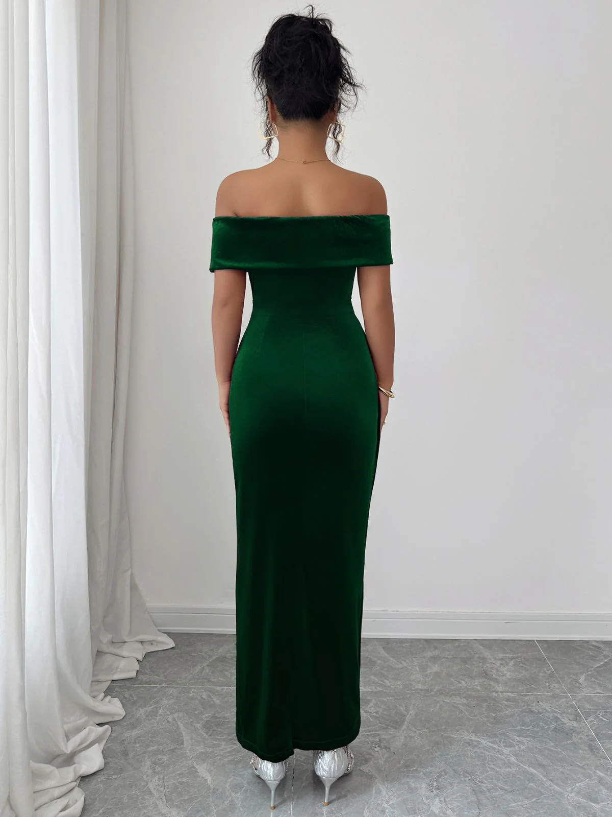 1980s Solid Velvet Off-Shoulder Midi Dress - Image 13