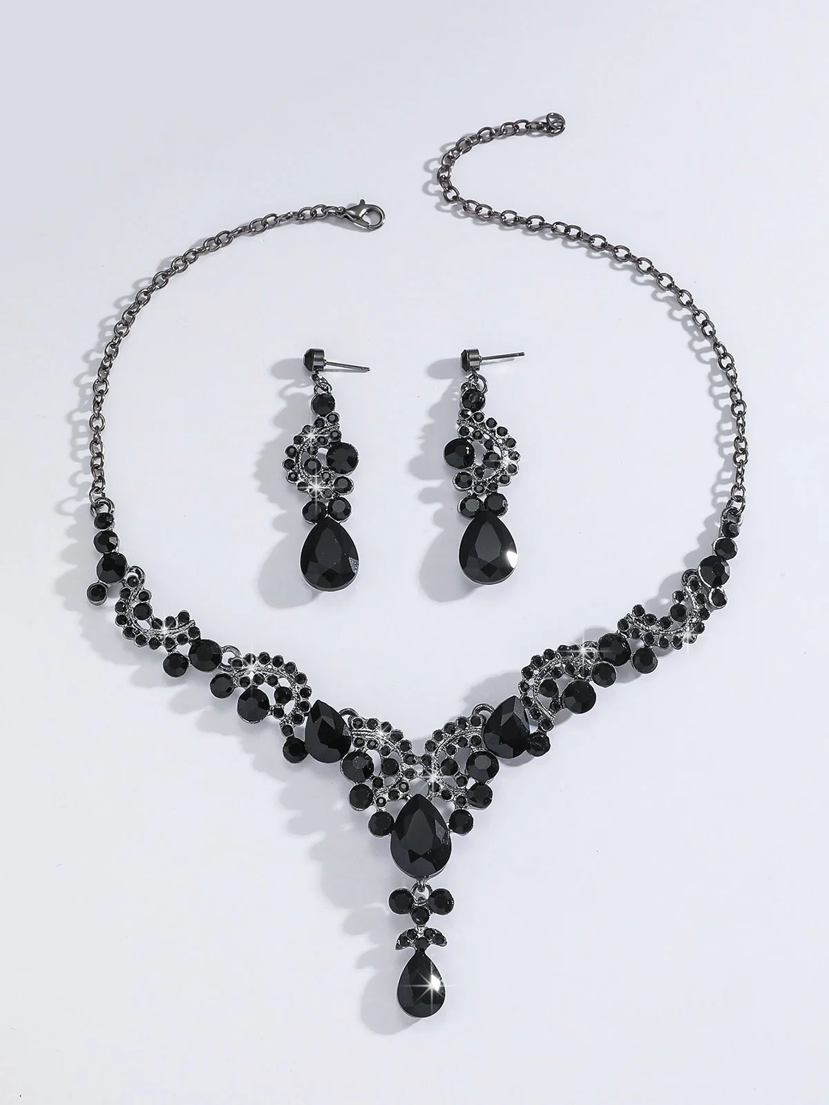 2PCS Rhinestone Necklace & Earrings Set - Image 4
