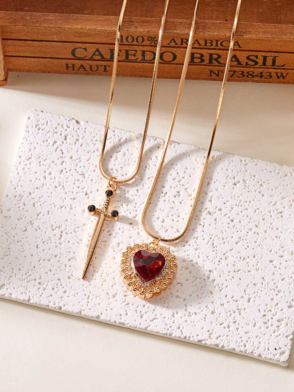 2PCS Vintage Rhinestone Heart-Shaped Ruby & Sword Necklace - Image 3