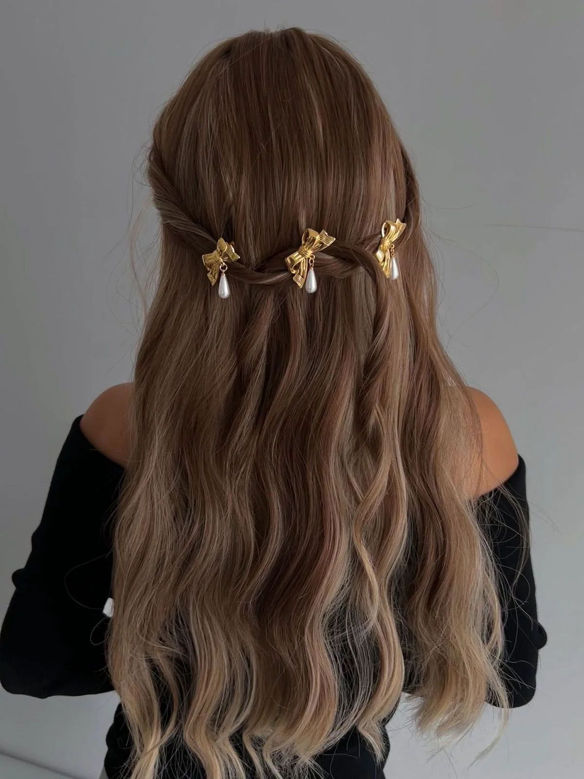 3D Bow Pearl Drop Hair Clip - Image 2