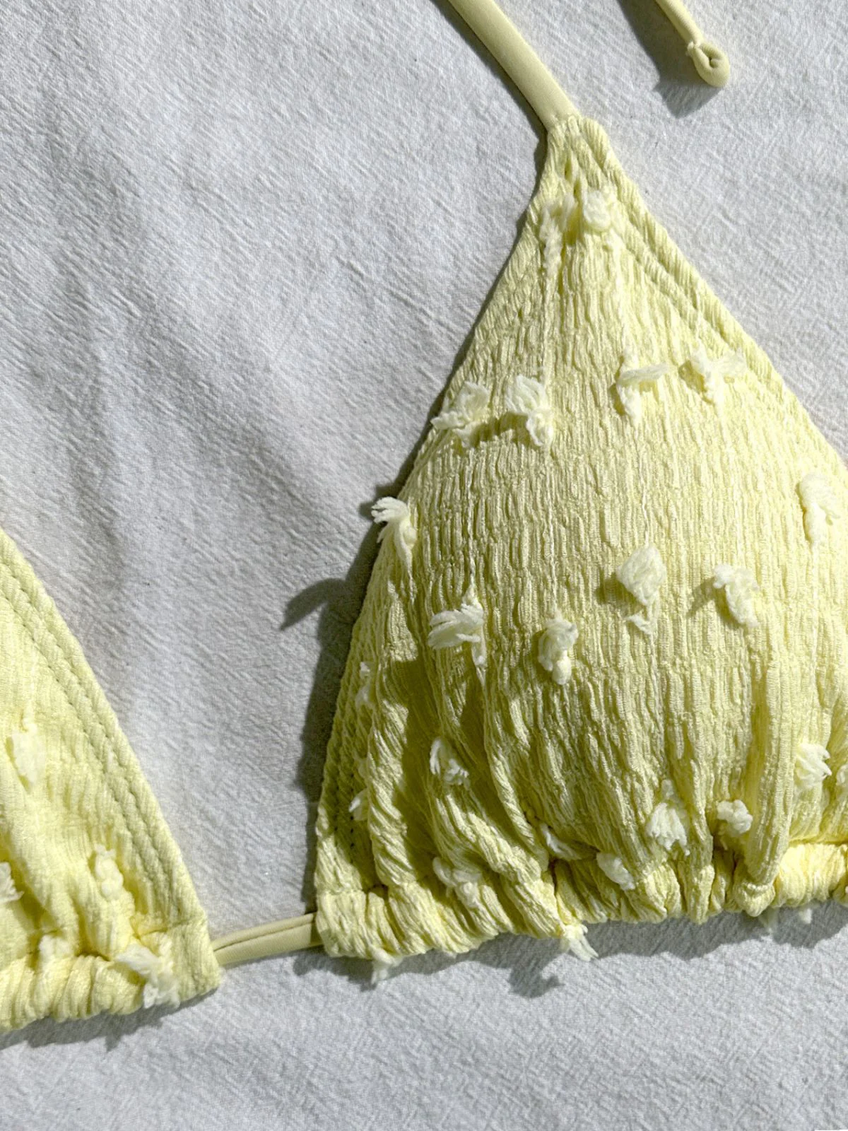 3PCS Yellow 1950s Textured Halter Bikini Set & Shorts - Image 3