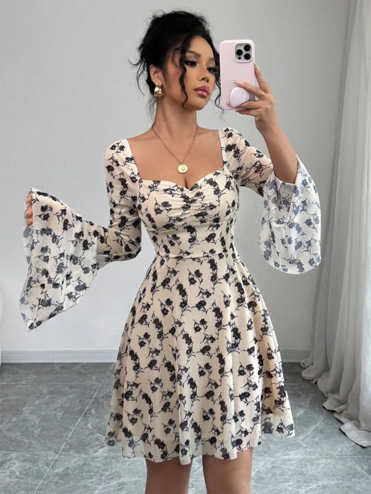 Beige 1950s Floral Sweetheart Mesh Bell-Sleeve Mini Dress - Image 7