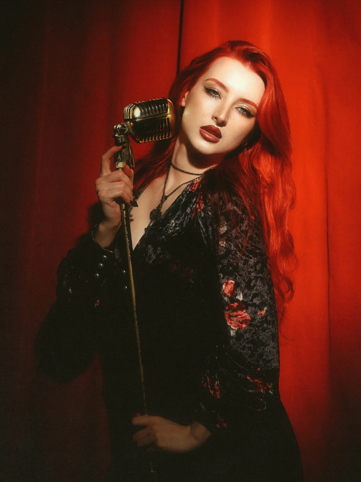 Black 1930s Rose Velvet Fishtail Dress - Image 2