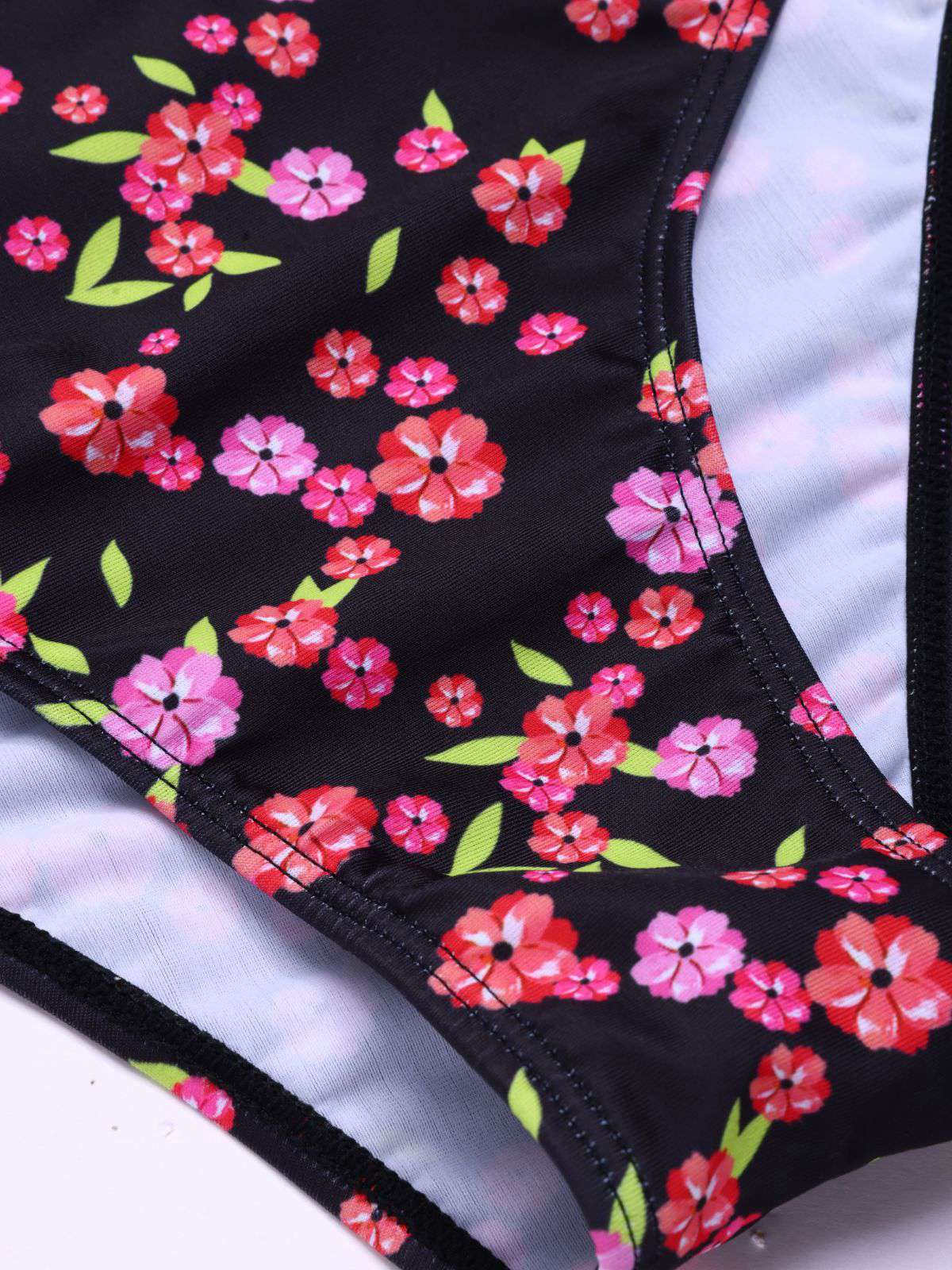 Black 1940s Ditsy Floral Lace-Up Tankini Set - Image 4