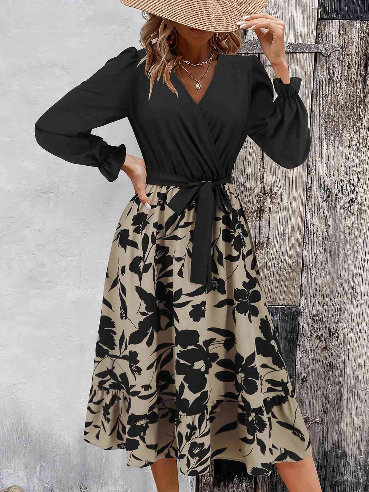 Black 1940s Floral Silhouette Long Sleeved Dress - Image 4