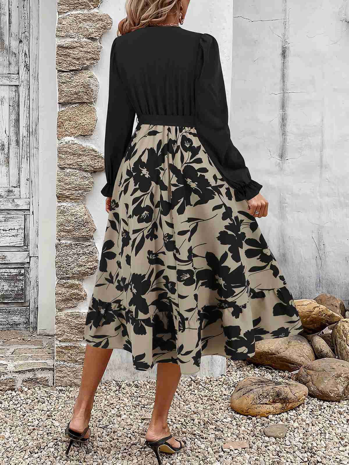 Black 1940s Floral Silhouette Long Sleeved Dress - Image 5